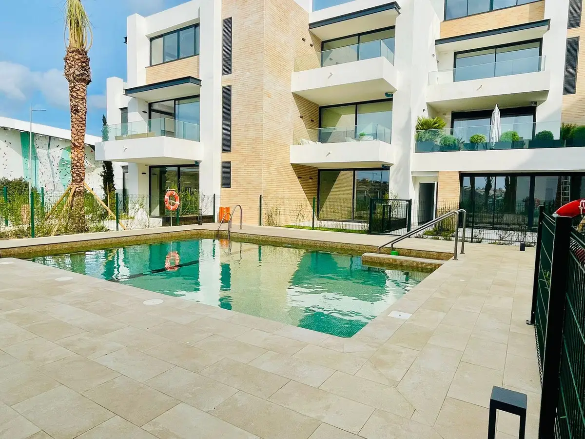 Penthouse for sale in Estepona — photo 1