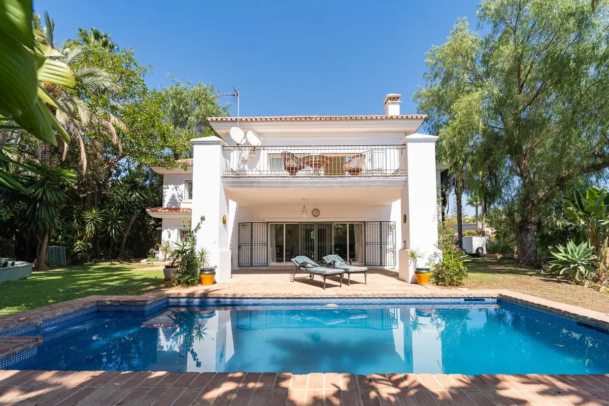 Detached Villa for sale in El Rosario — photo 1