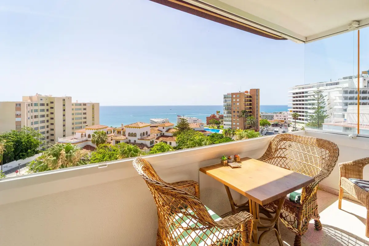 Top Floor Apartment for sale in Torremolinos Centro — photo 1