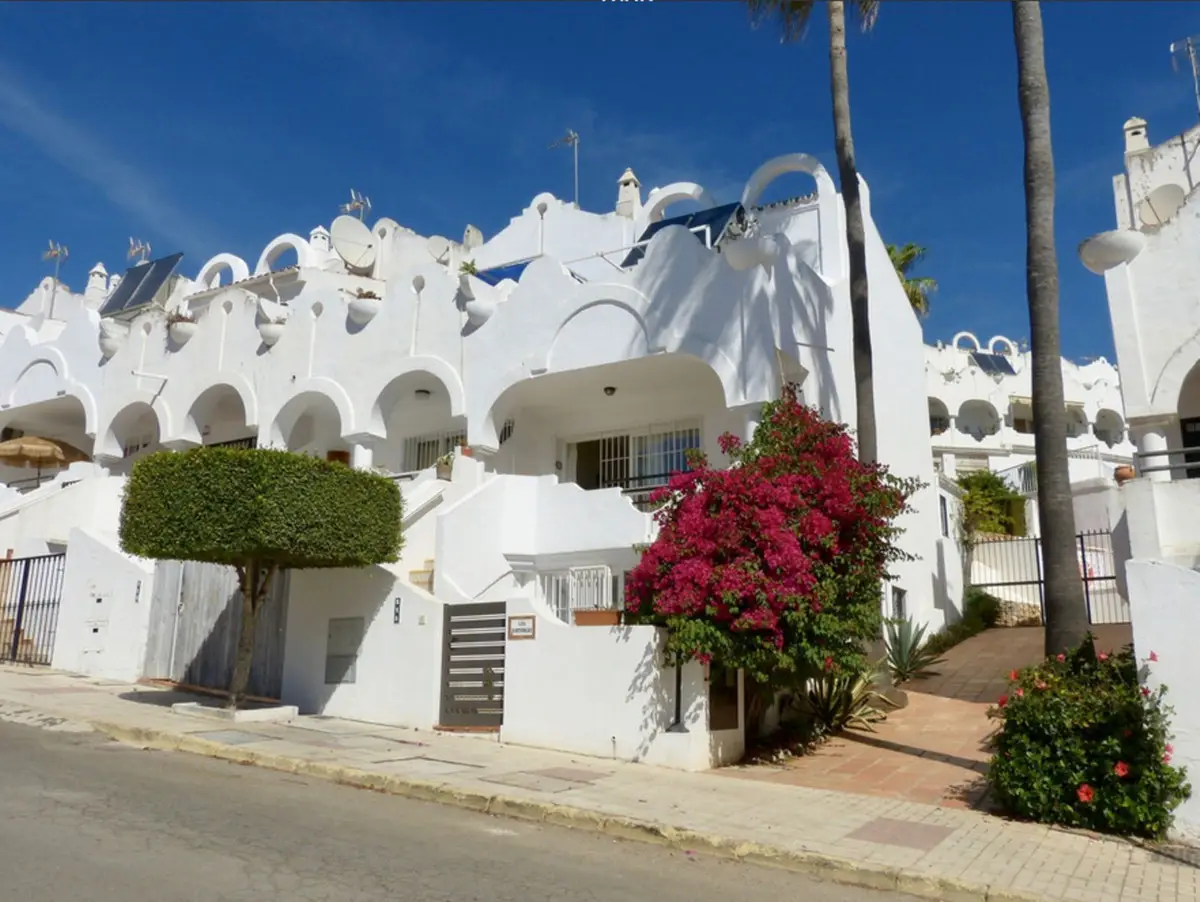Townhouse for sale in Reserva de Marbella — photo 1