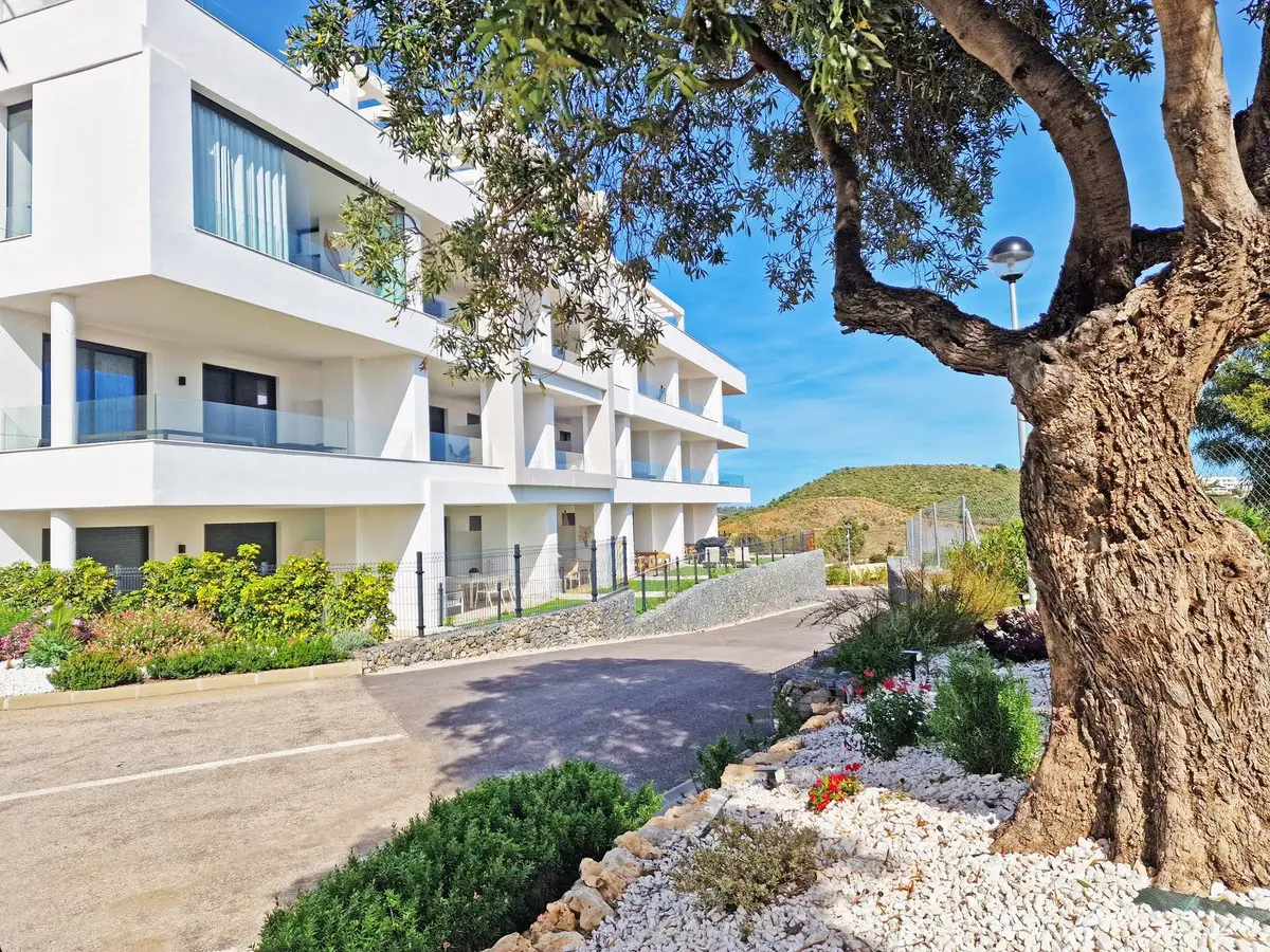 Ground Floor Apartment for sale in La Cala de Mijas — photo 1