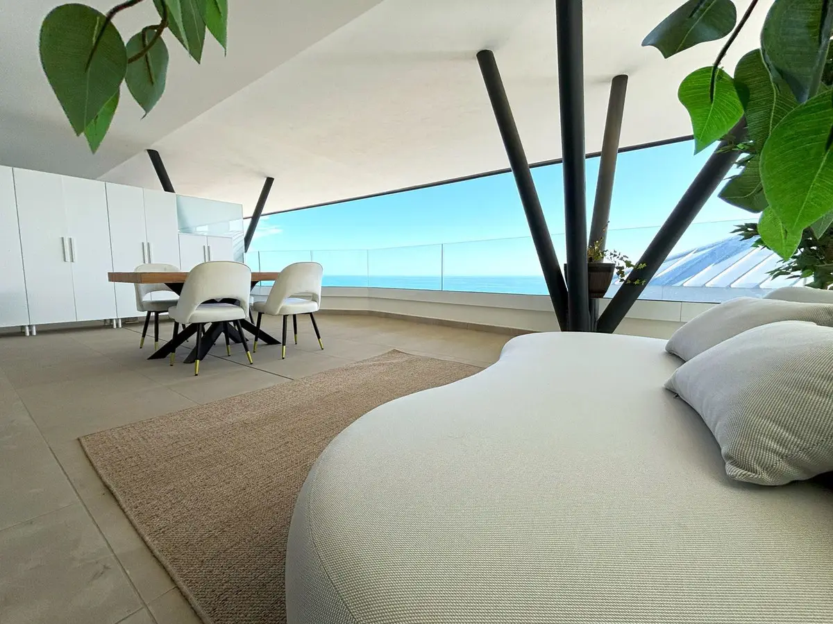 Middle Floor Apartment for sale in Fuengirola — photo 1