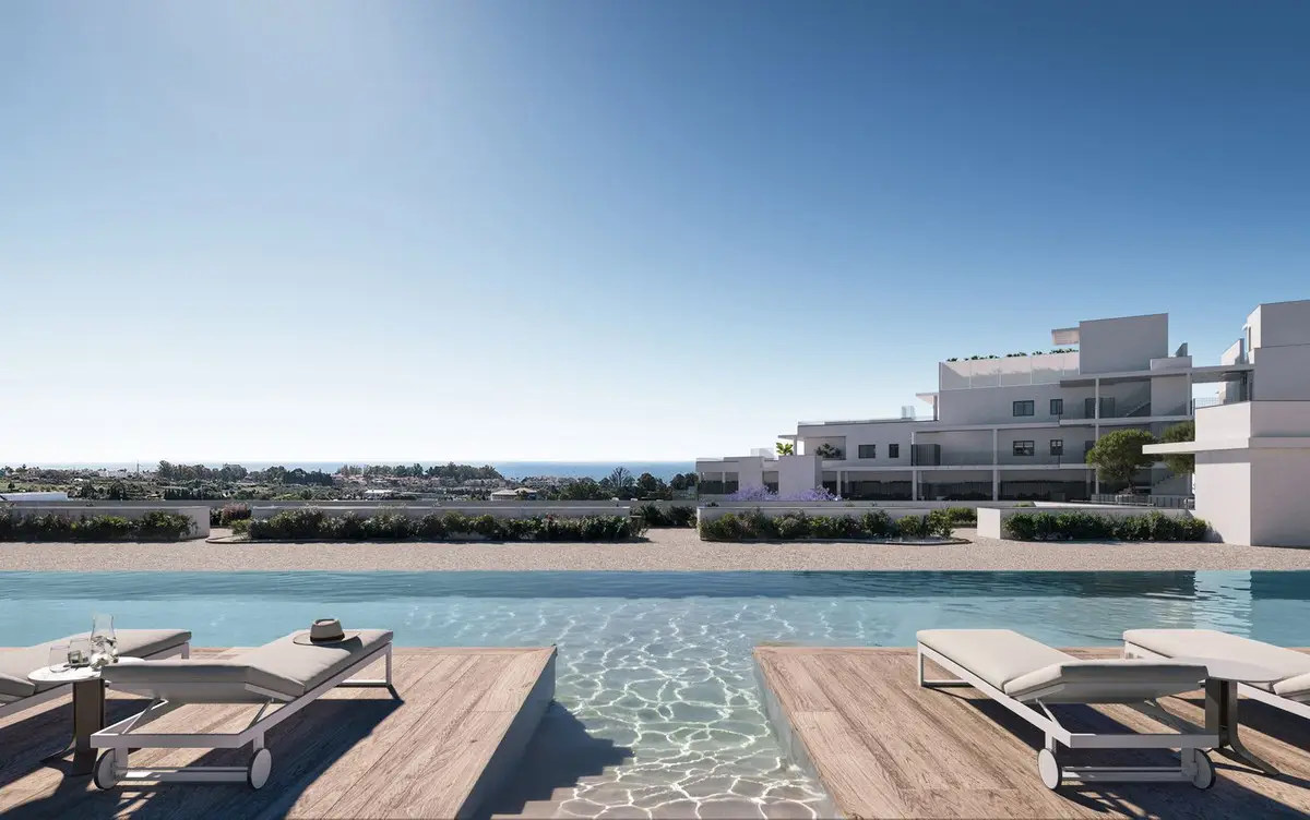 Middle Floor Apartment for sale in Estepona — photo 1