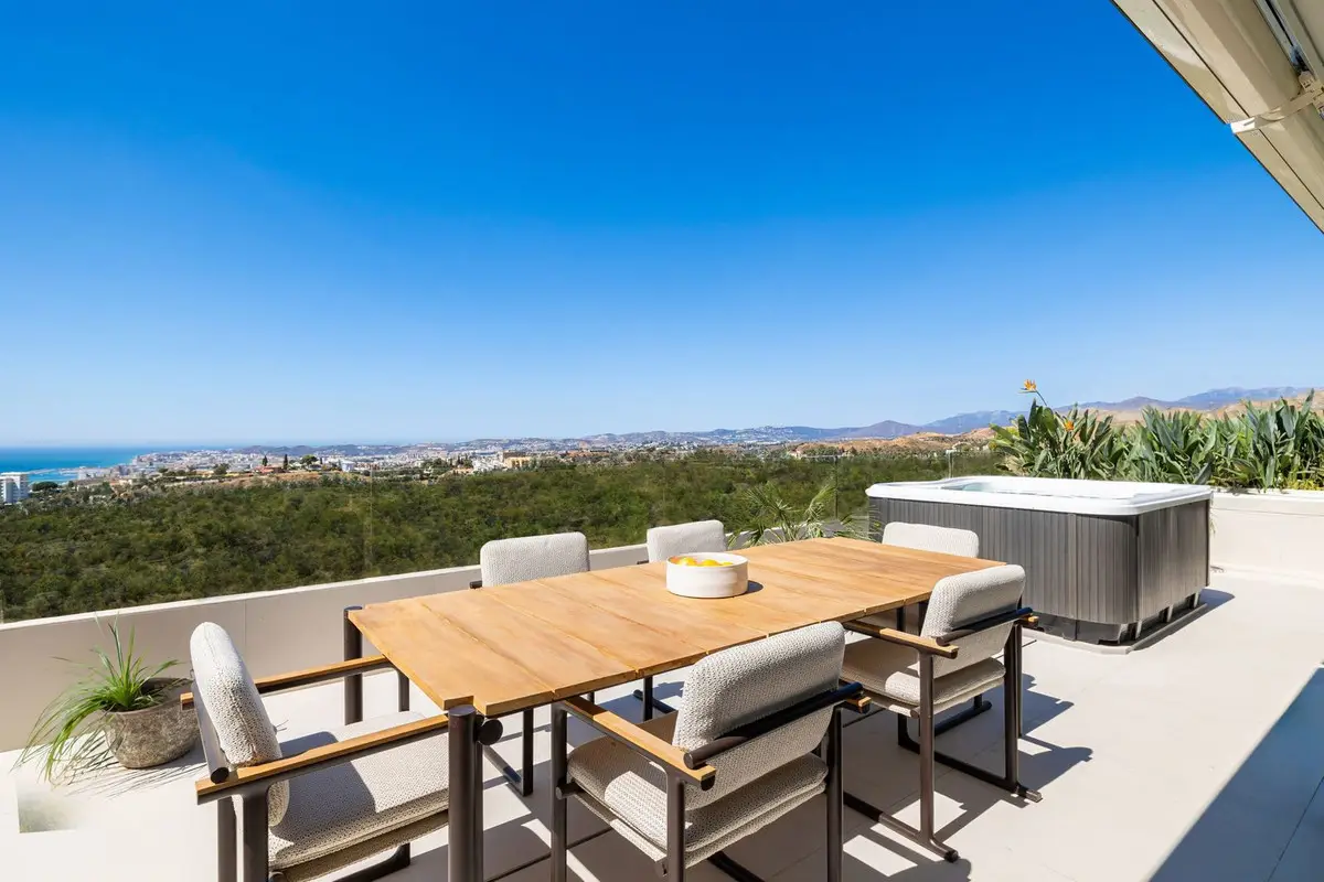 Penthouse for sale in Fuengirola — photo 1