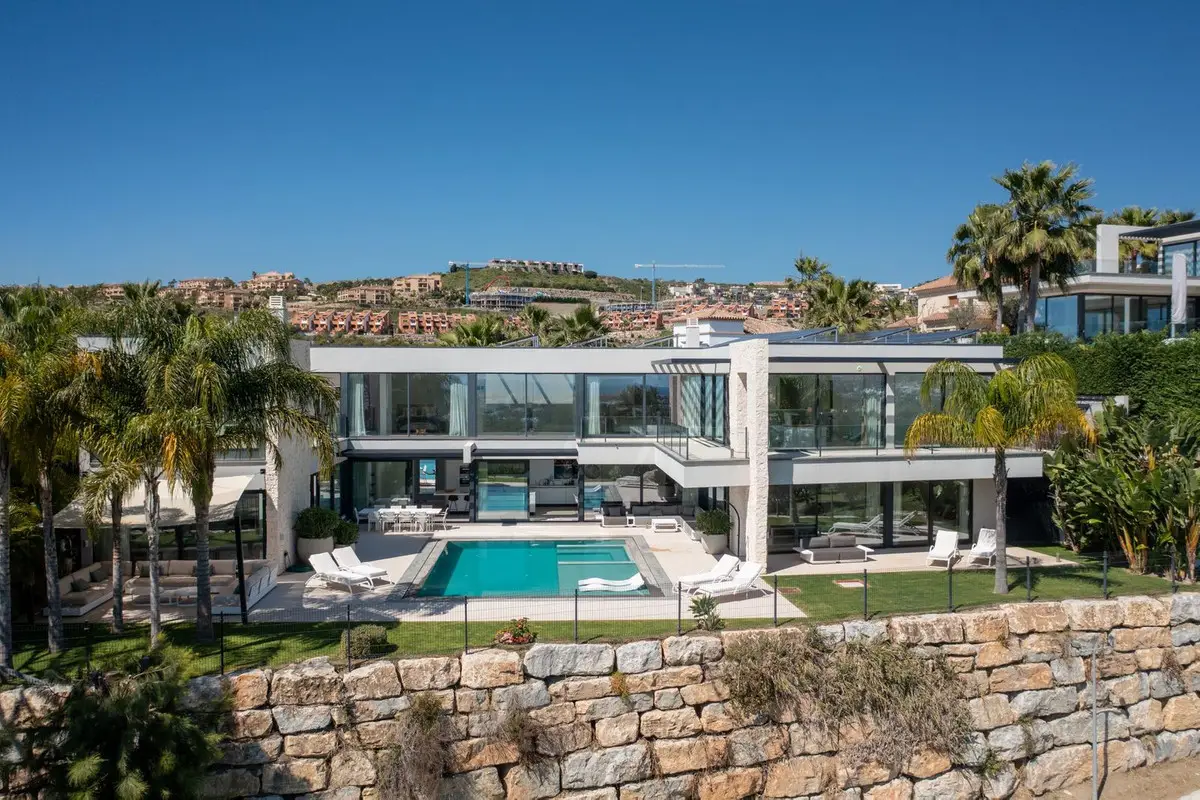 Detached Villa for sale in Benahavís — photo 1