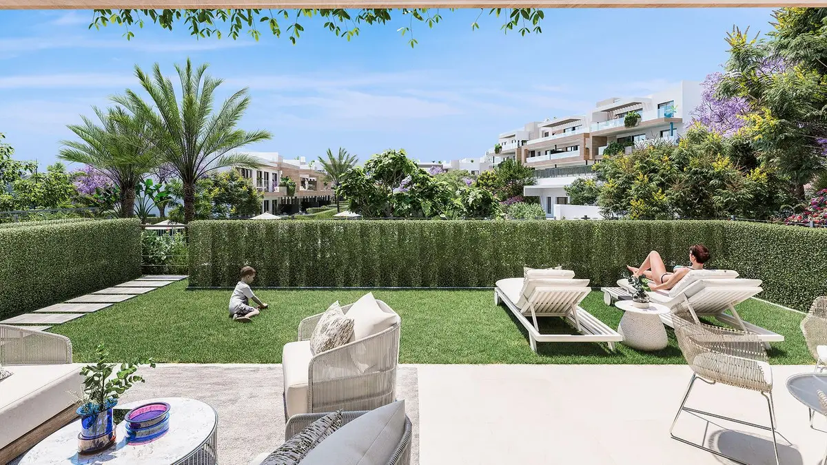 Ground Floor Apartment for sale in Estepona — photo 1