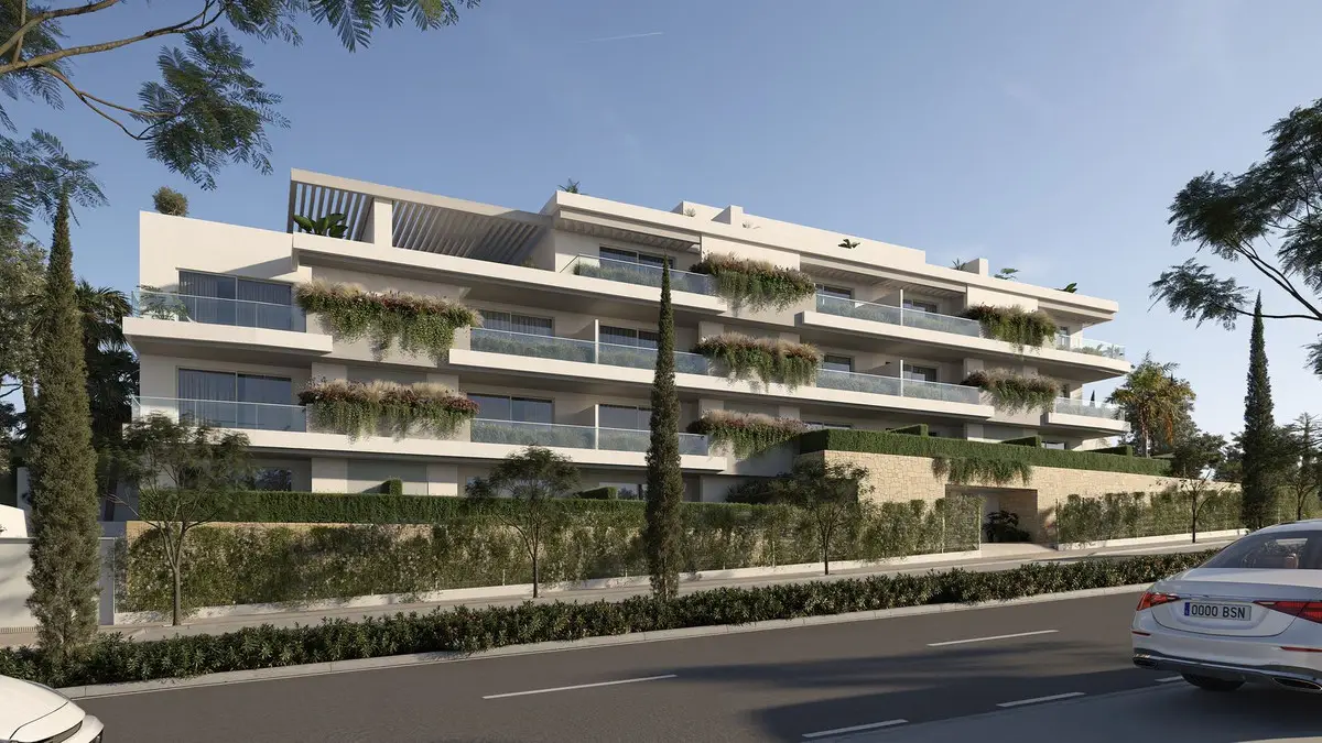 Middle Floor Apartment for sale in Estepona — photo 1