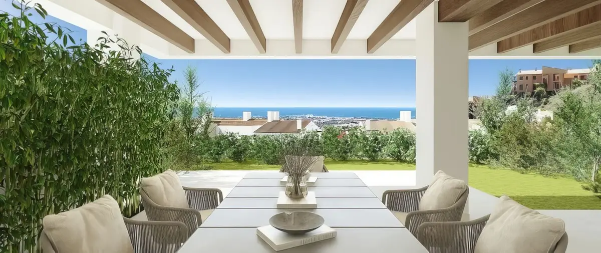 Middle Floor Apartment for sale in Benahavís — photo 1