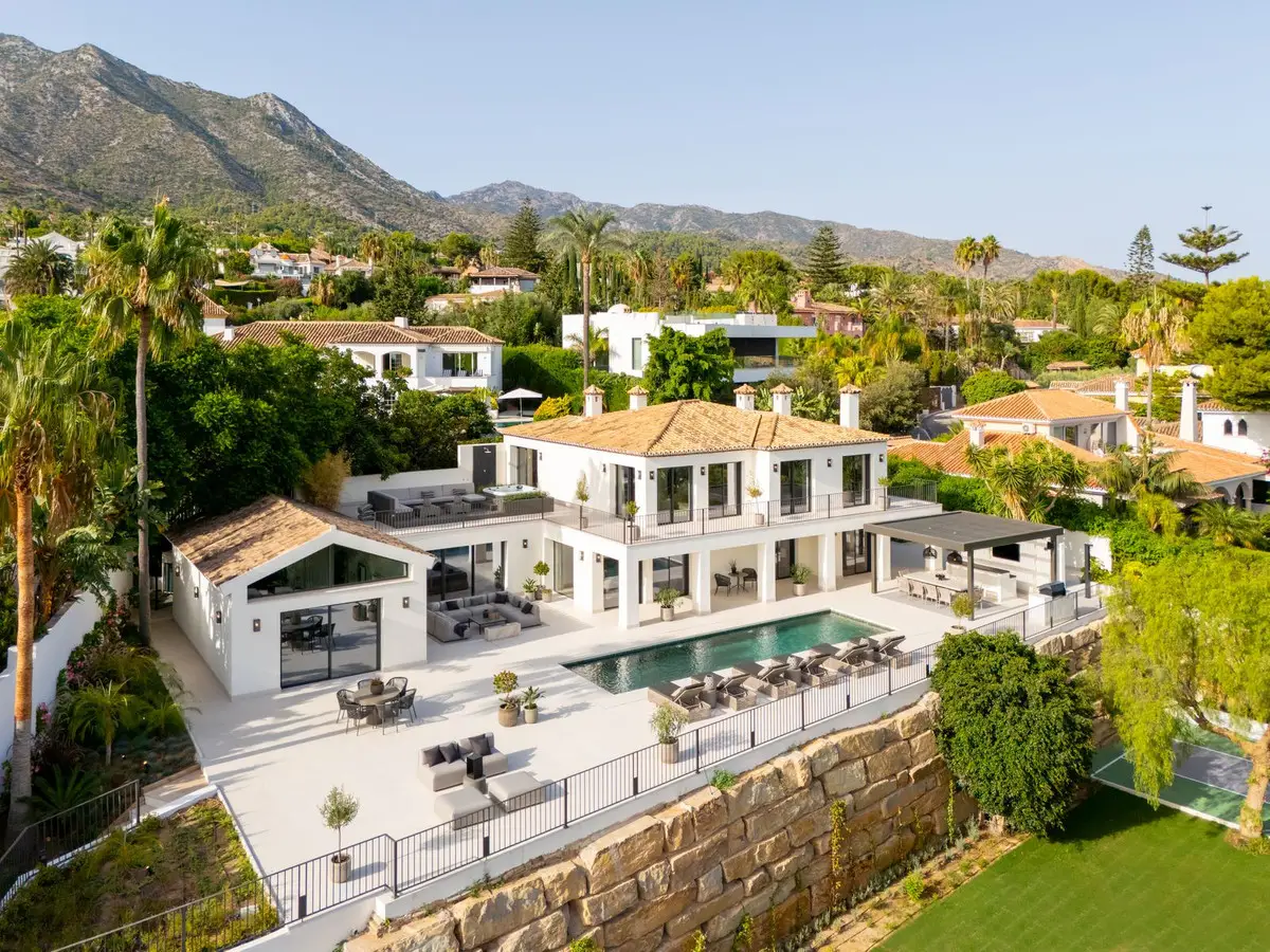Detached Villa for sale in The Golden Mile — photo 1