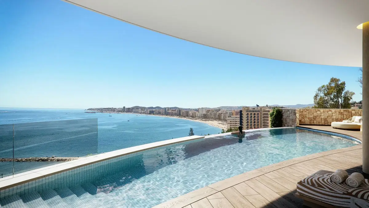 Middle Floor Apartment for sale in Fuengirola — photo 1