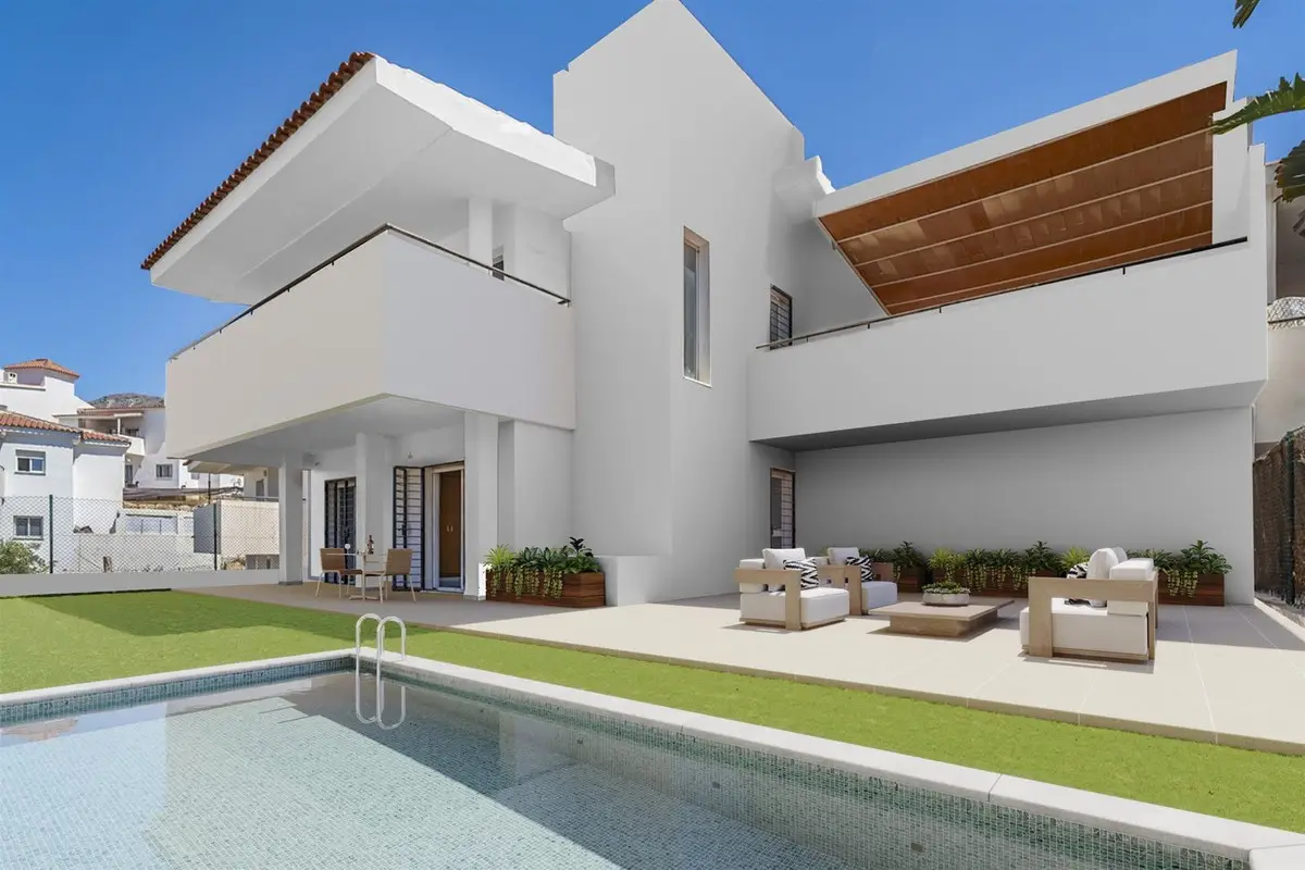 Semi-Detached House for sale in Mijas — photo 1