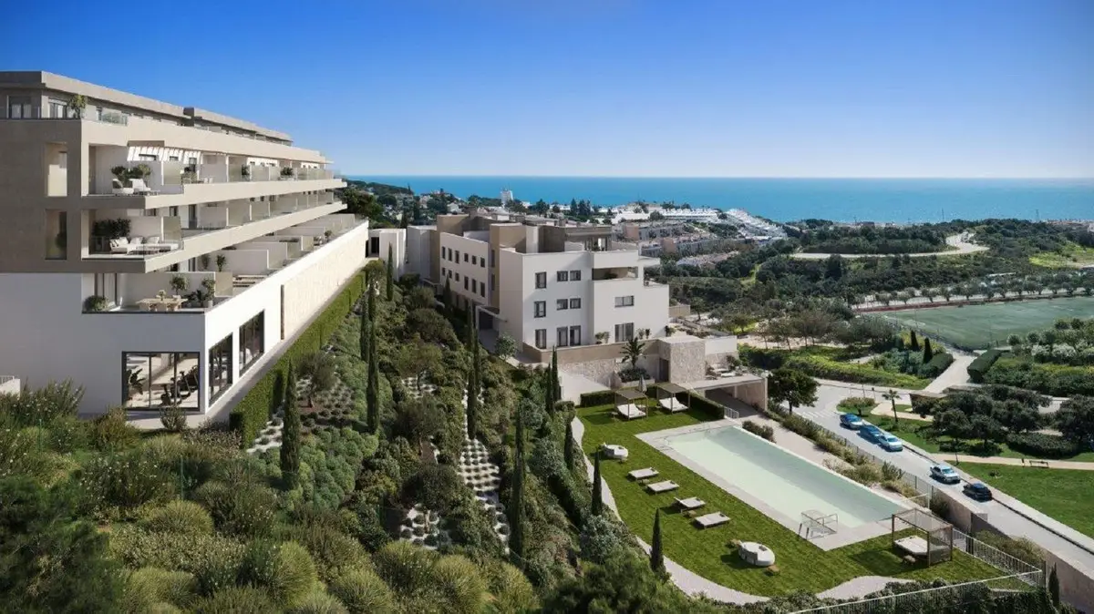 Middle Floor Apartment for sale in La Cala de Mijas — photo 1