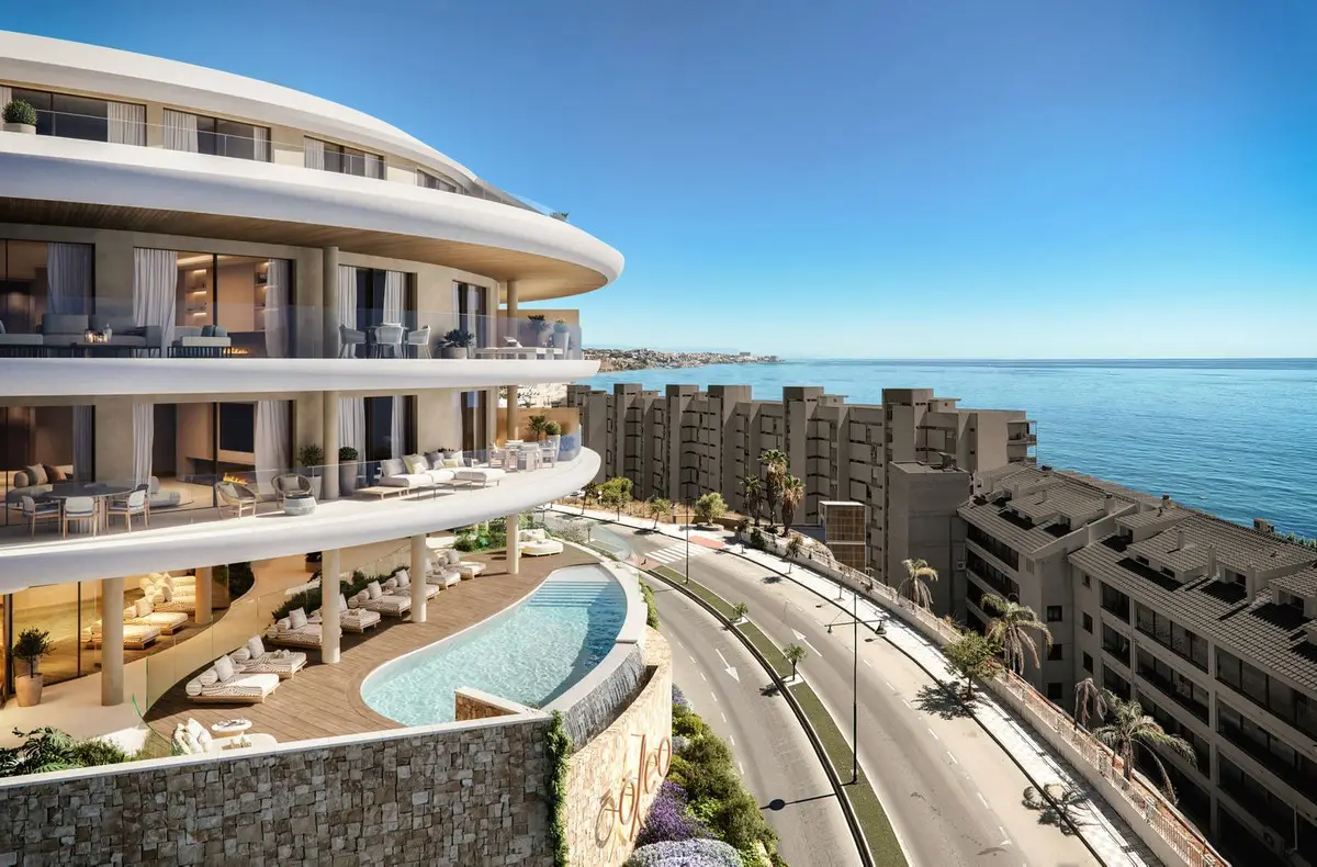 Middle Floor Apartment for sale in Fuengirola — photo 1
