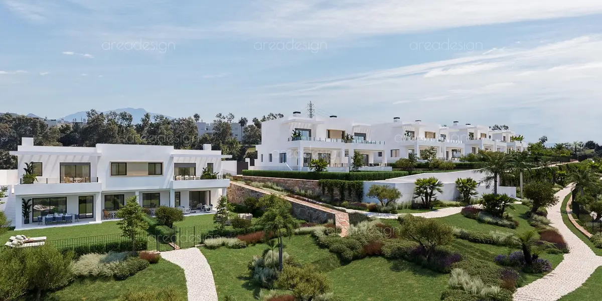 Semi-Detached House for sale in Estepona — photo 1