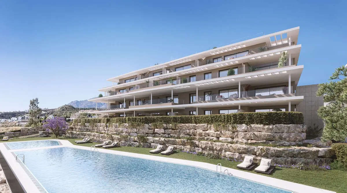 Middle Floor Apartment for sale in Estepona — photo 1