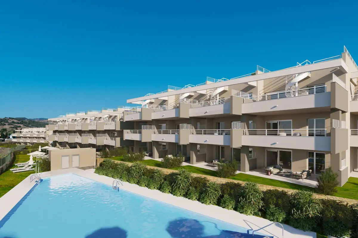 Apartamento en planta baja en venta en Estepona — foto 1