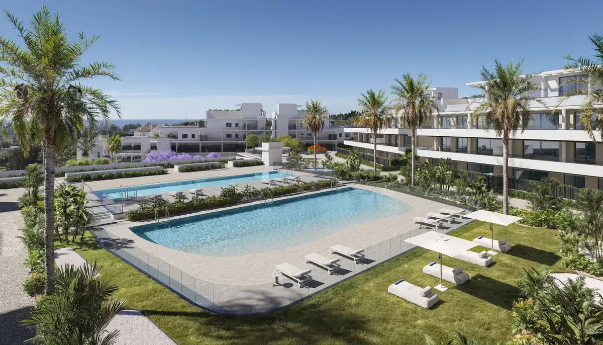 Middle Floor Apartment for sale in Estepona — photo 1