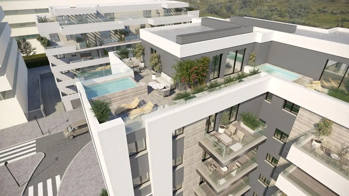 Middle Floor Apartment for sale in Fuengirola — photo 1