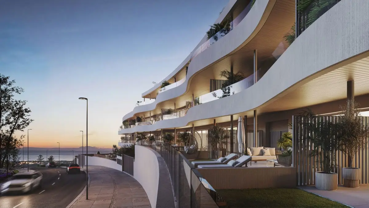 Middle Floor Apartment for sale in Fuengirola — photo 1