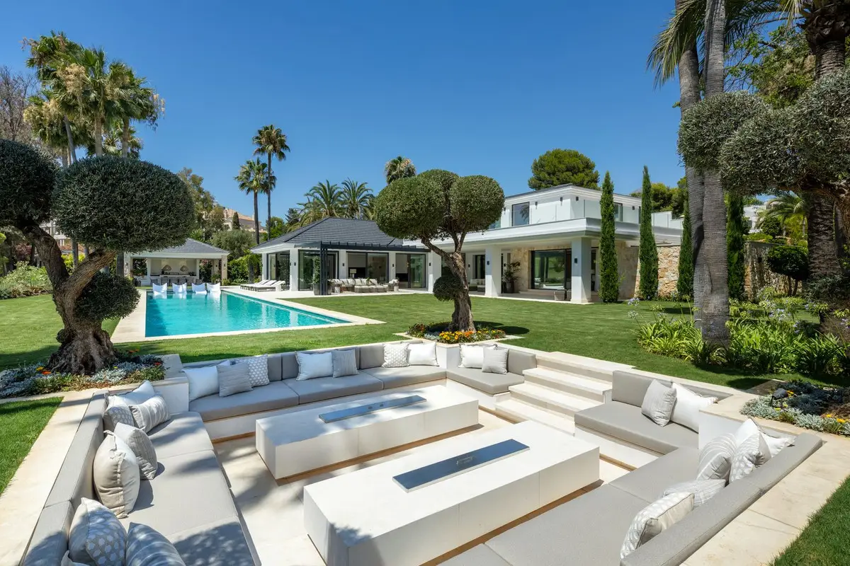 Freistehende Villa zum Verkauf in Nueva Andalucía – Foto 1