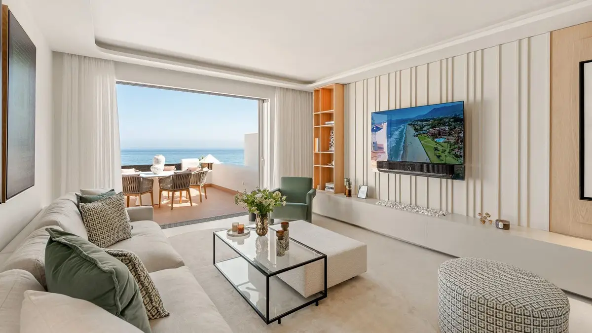 Penthouse for sale in Estepona — photo 1