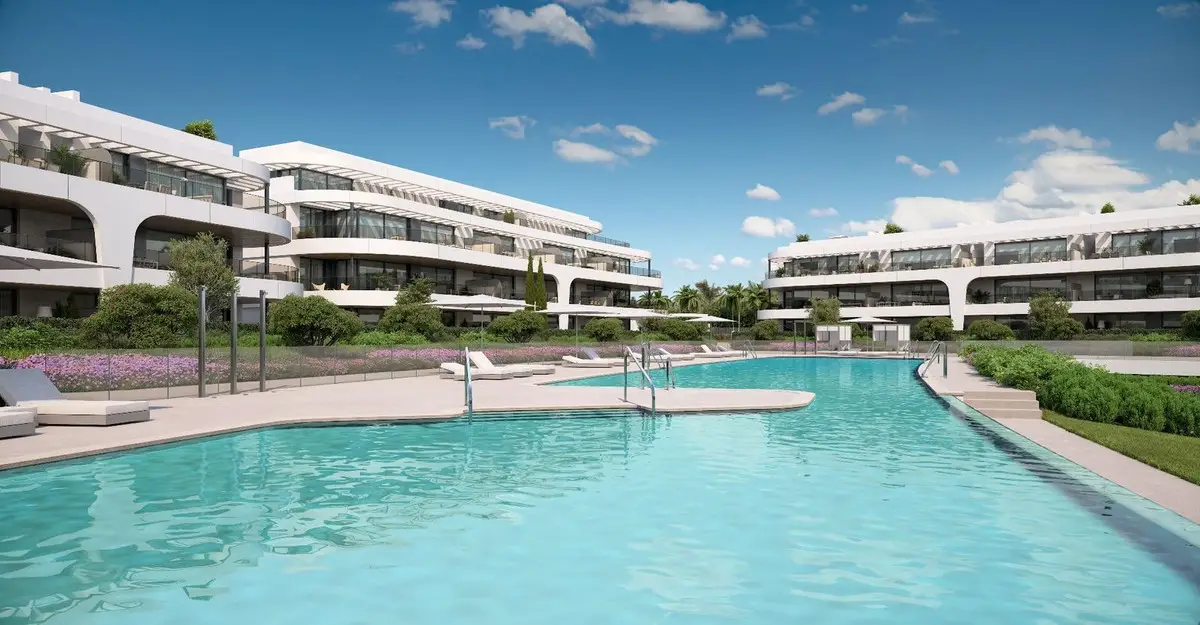 Middle Floor Apartment for sale in Estepona — photo 1