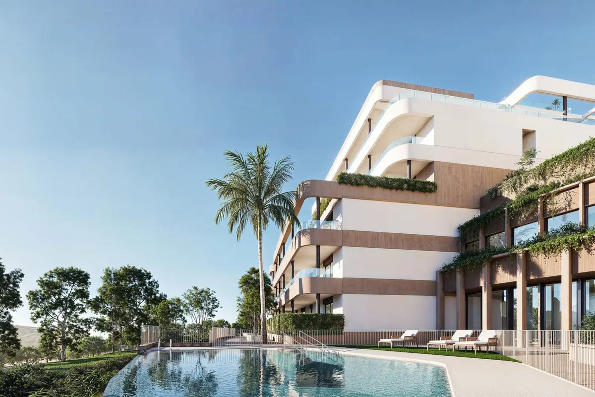 Middle Floor Apartment for sale in Estepona — photo 1