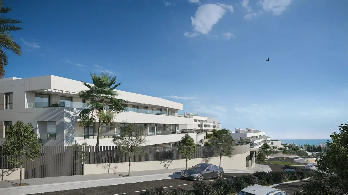 Middle Floor Apartment for sale in Estepona — photo 1