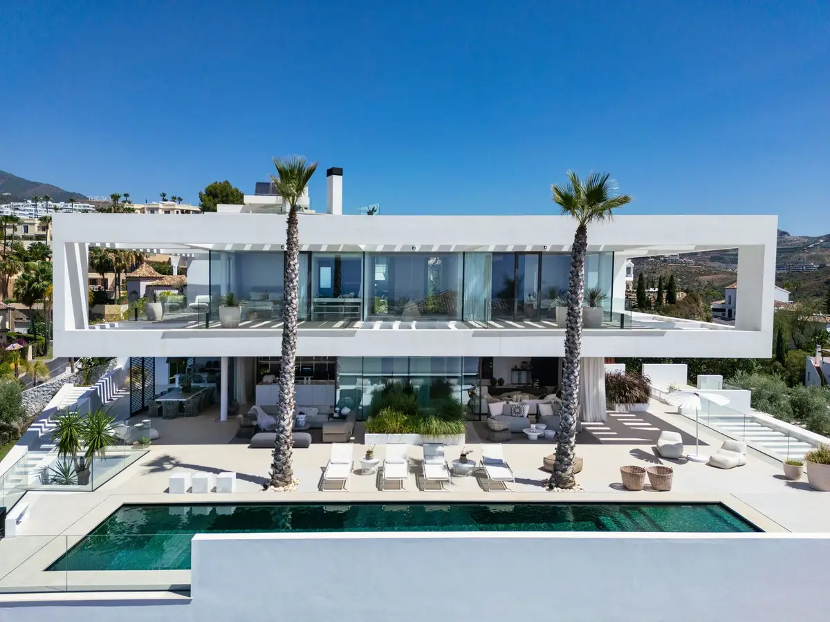 Detached Villa for sale in Marbella — photo 1