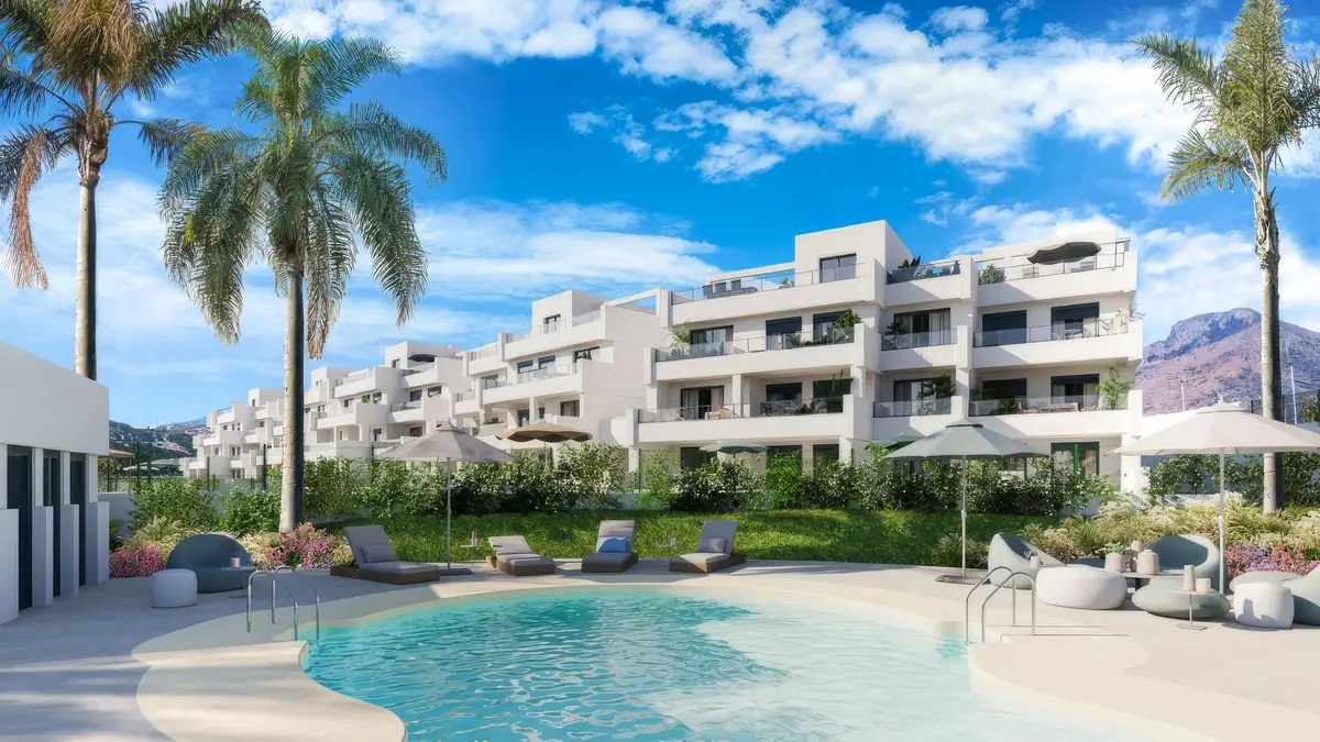Middle Floor Apartment for sale in Estepona — photo 1