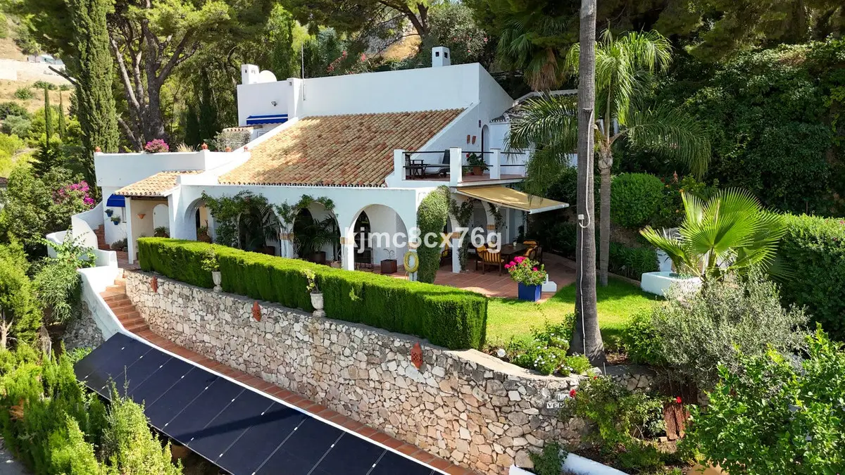 Detached Villa for sale in Mijas — photo 1