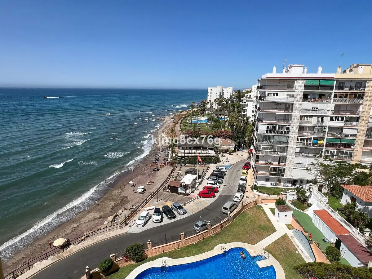 Middle Floor Studio for sale in Calahonda — photo 1