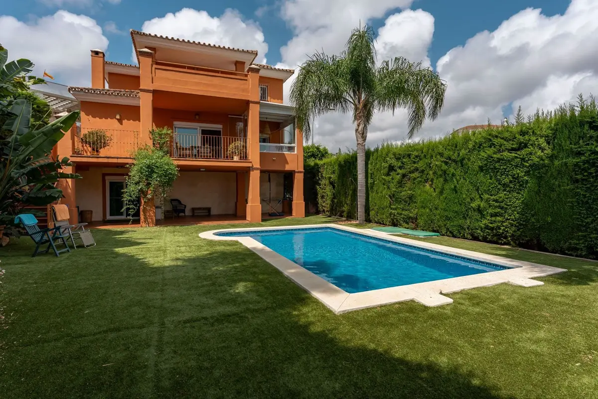 Detached Villa for sale in Mijas — photo 1