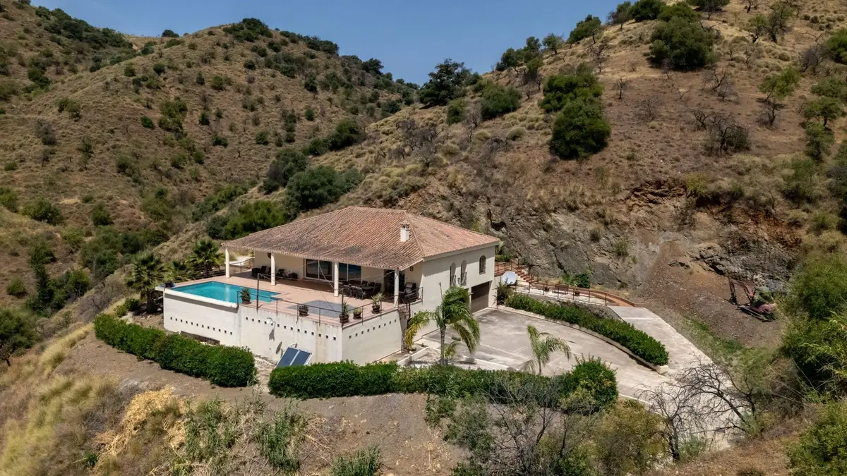Finca - Cortijo for sale in Cártama — photo 1