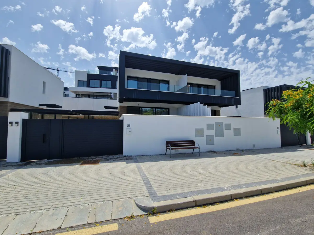 Semi-Detached House for sale in Atalaya — photo 1