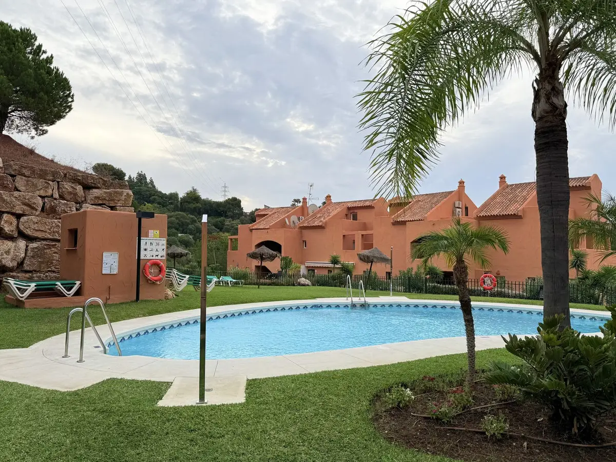 Penthouse Duplex for sale in Elviria — photo 1