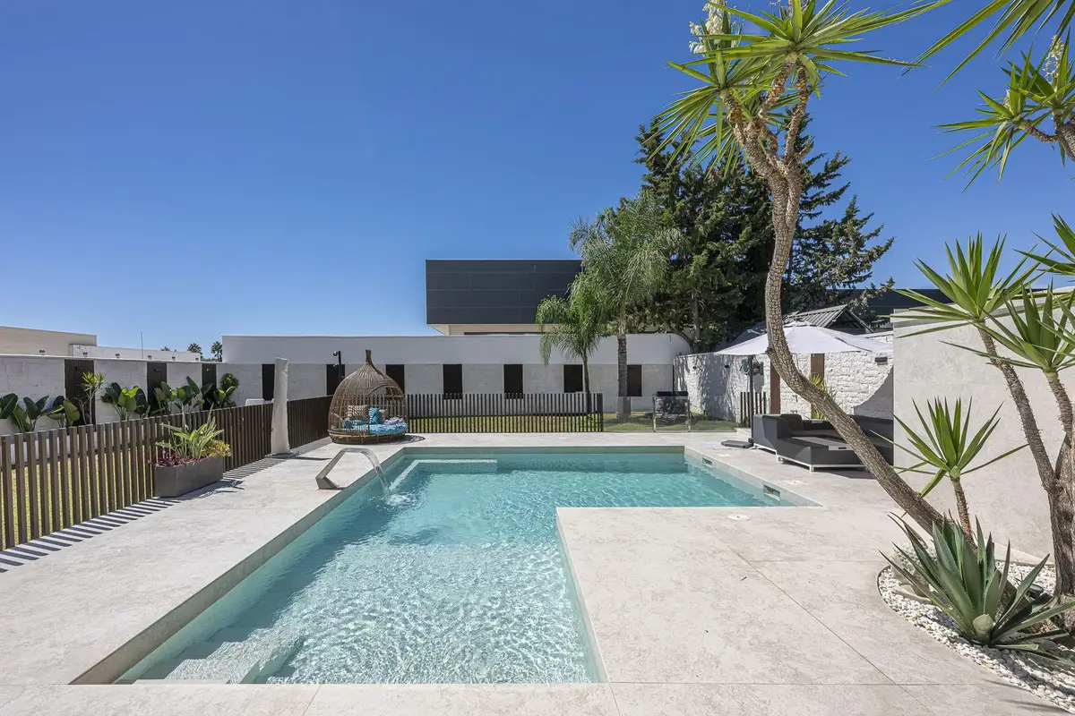 Detached Villa for sale in New Golden Mile — photo 1
