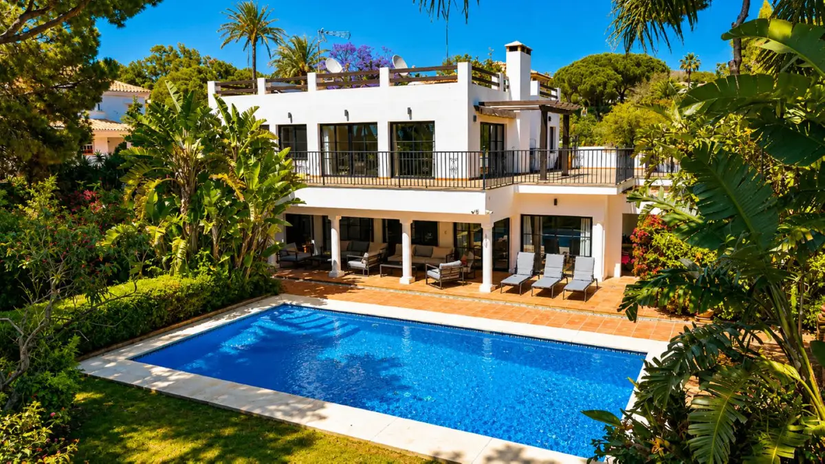 Detached Villa for sale in Hacienda Las Chapas — photo 1