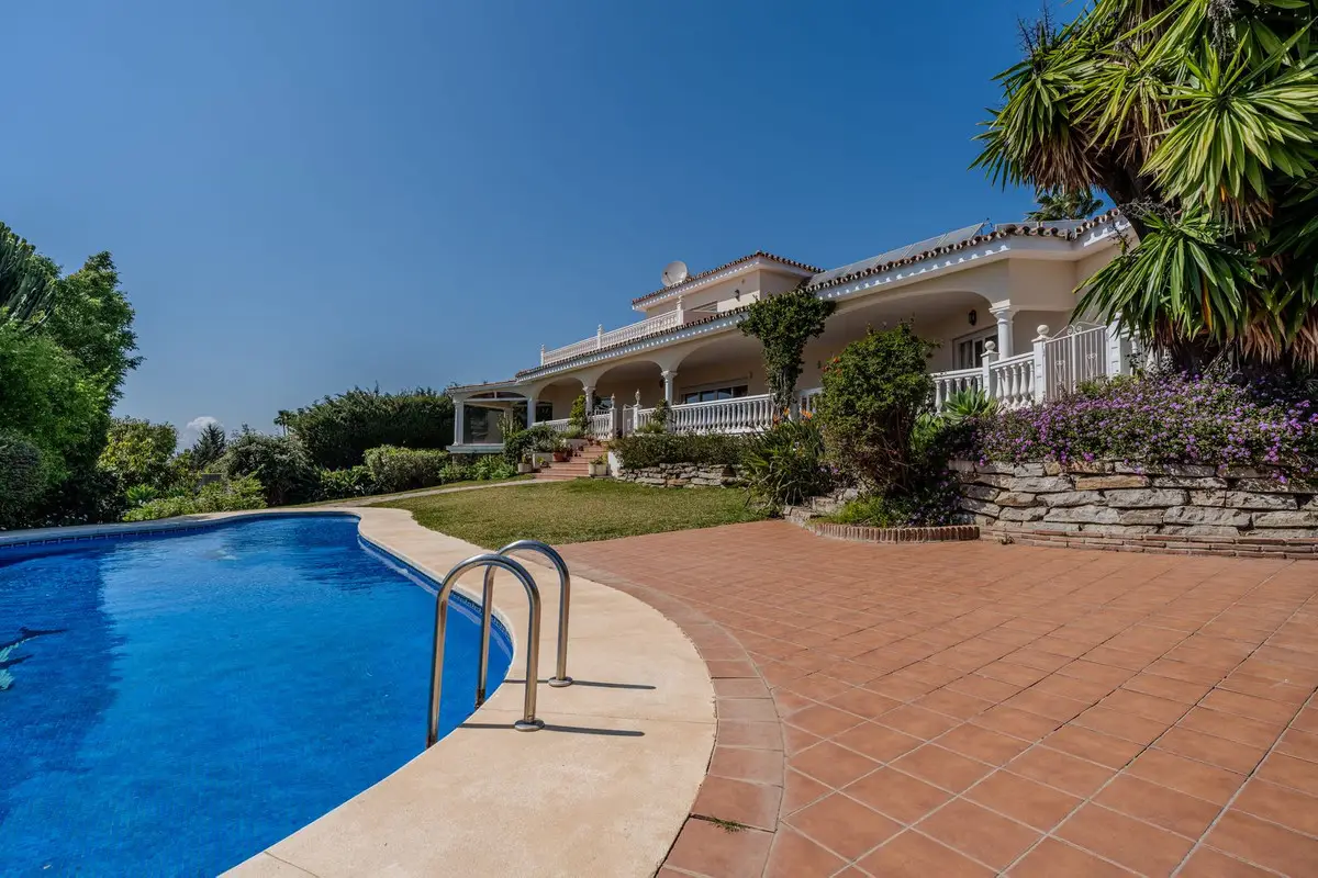 Detached Villa for sale in El Paraiso — photo 1