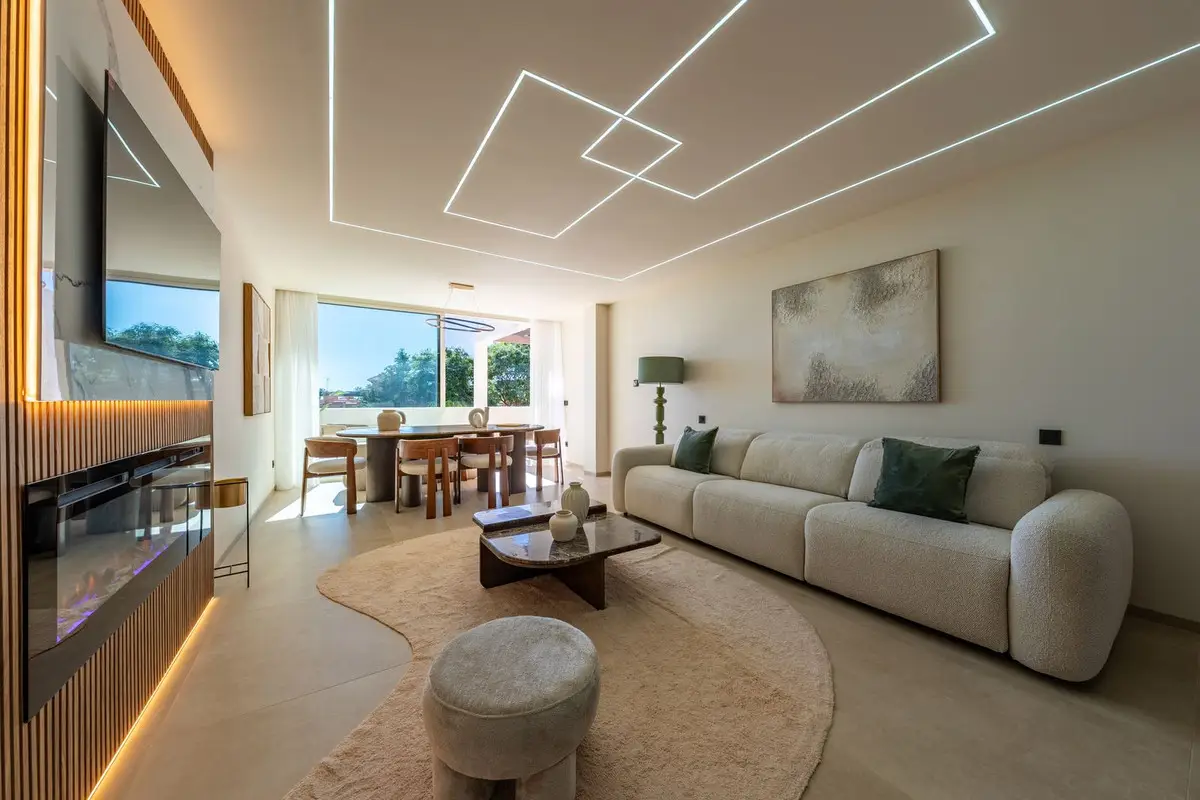 Middle Floor Apartment for sale in Marbella — photo 1