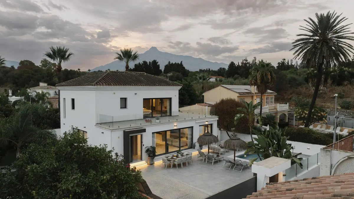 Detached Villa for sale in Nueva Andalucía — photo 1
