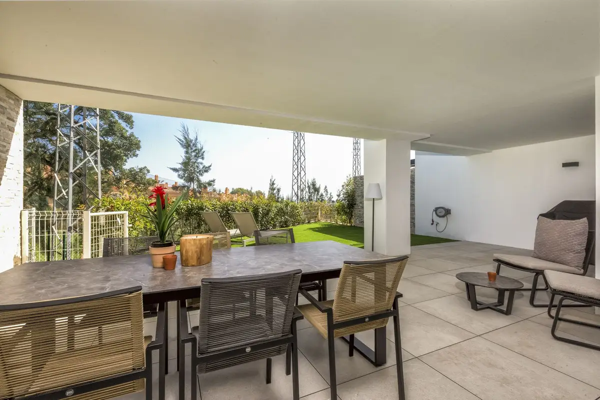 Ground Floor Apartment for sale in Cabopino — photo 1
