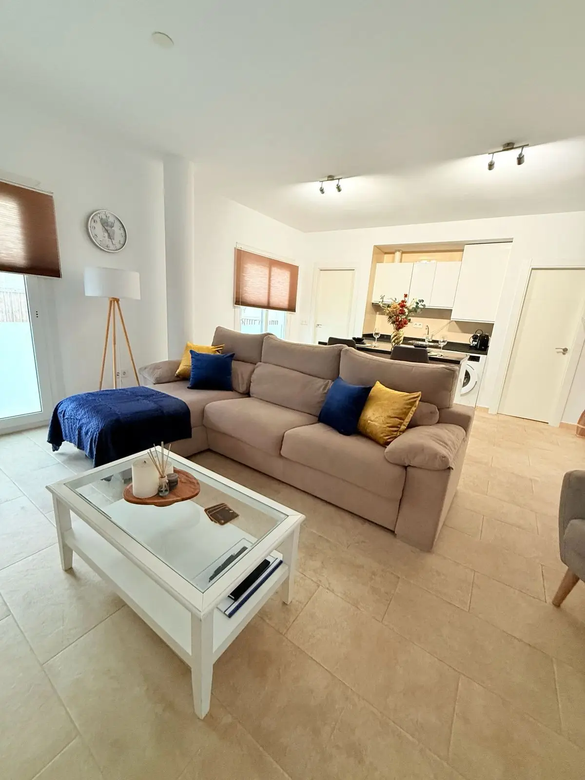 Top Floor Apartment for sale in La Carihuela — photo 1