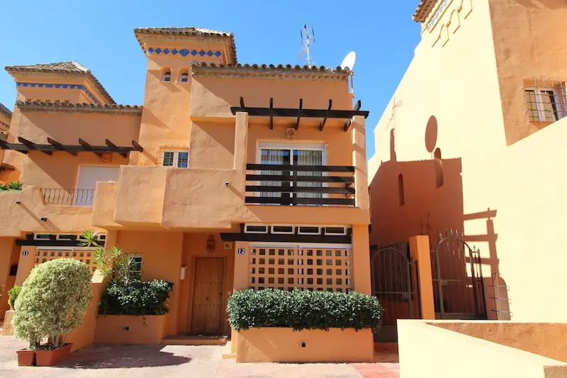 Semi-Detached House for sale in The Golden Mile — photo 1