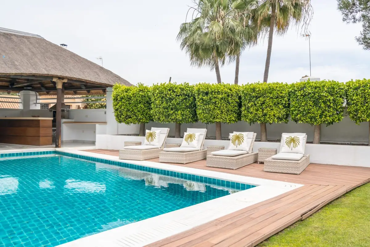 Detached Villa for sale in Nueva Andalucía — photo 1