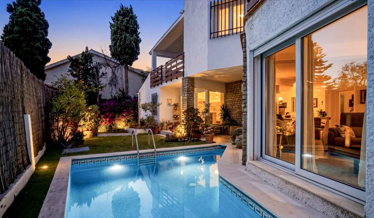 Detached Villa for sale in Marbella — photo 1