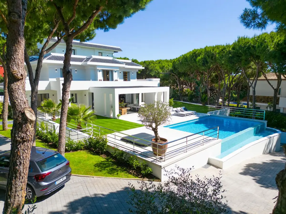 Detached Villa for sale in Las Chapas — photo 1