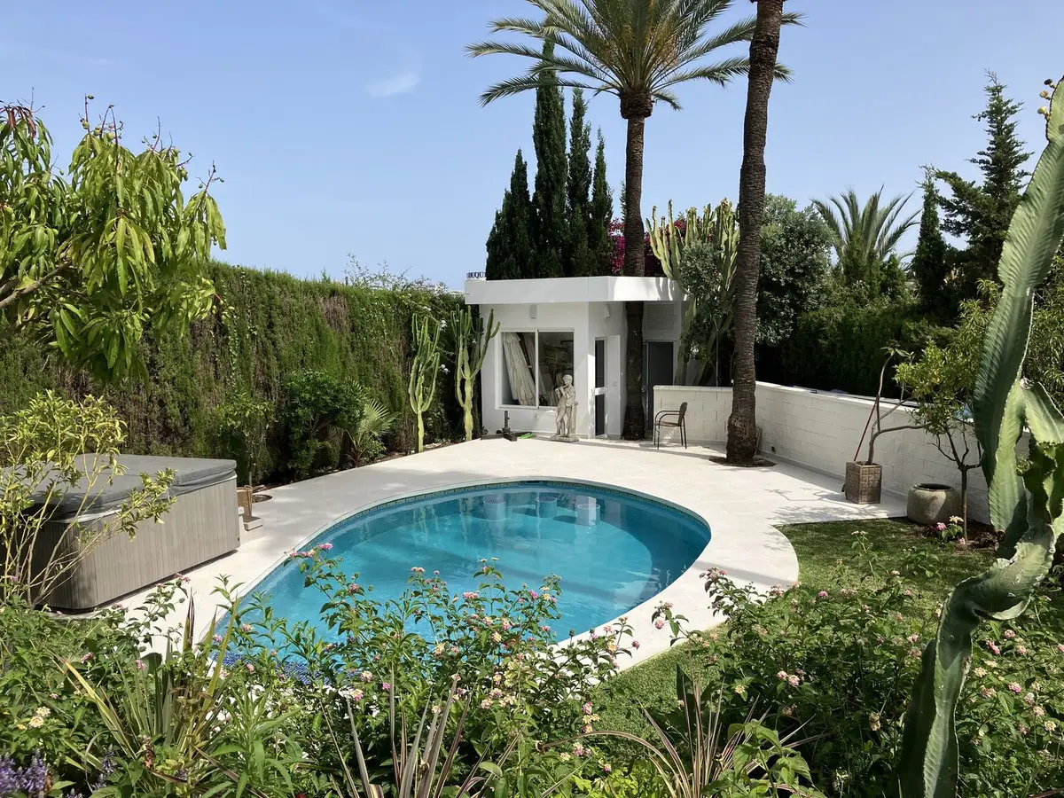 Detached Villa for sale in Puerto Banús — photo 1
