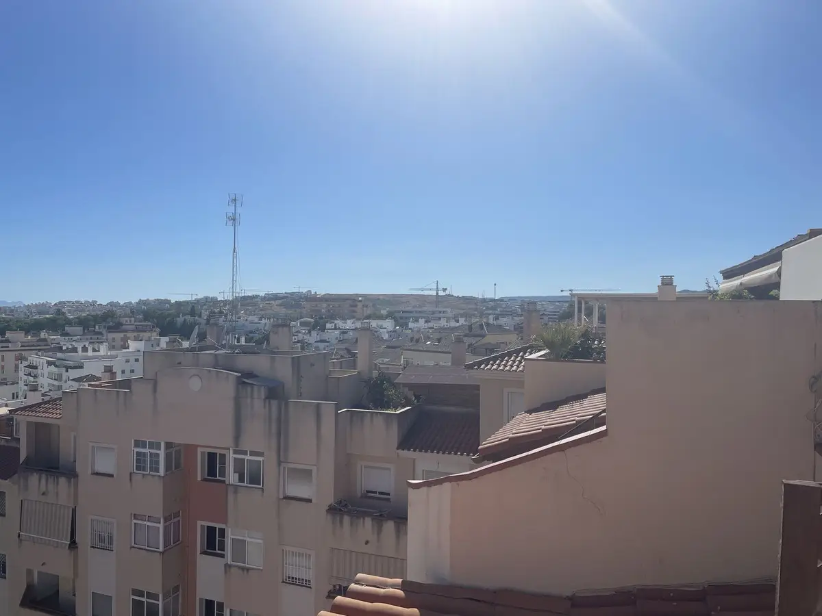 Penthouse Duplex for sale in Estepona — photo 1