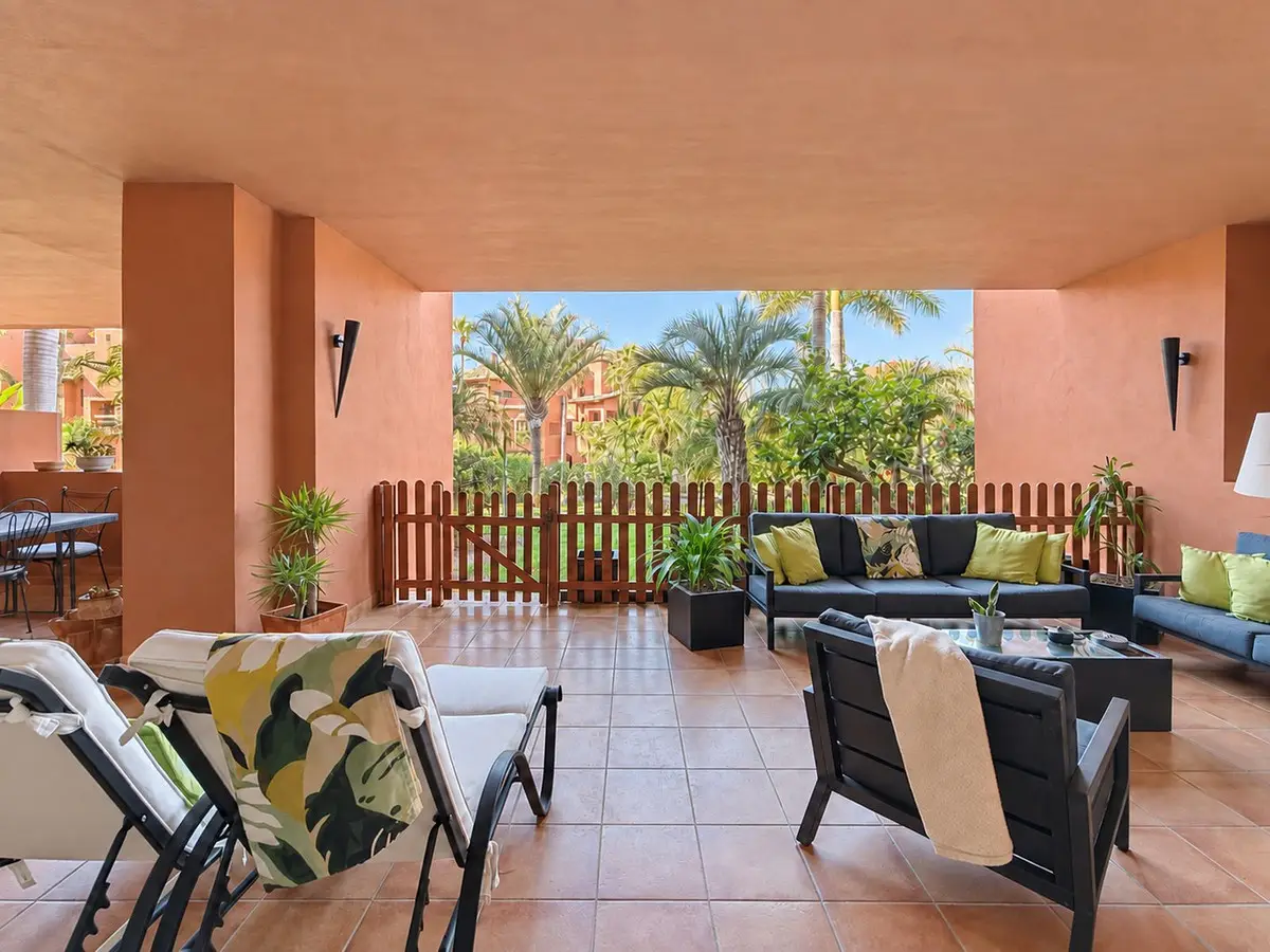 Ground Floor Apartment for sale in Estepona — photo 1